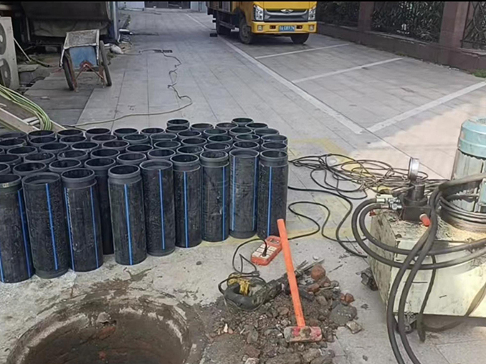 安溪PE置换管厂家 DN315置换管 非开挖管短管置换